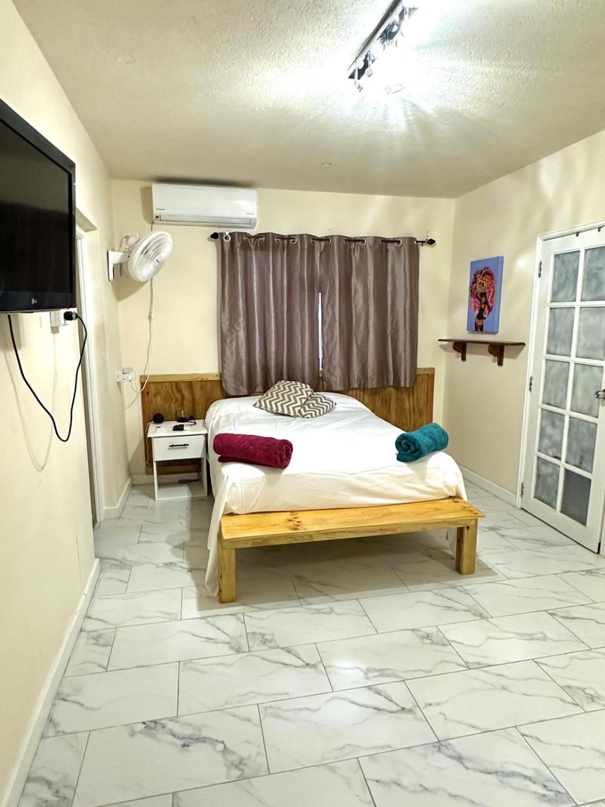 Shkyblue Suites Christ Church Esterno foto